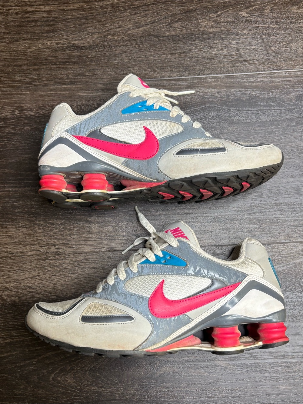Y2K Nike Shox Womens Size 8.5 Shoes Running Casual Heritage Workout Sneakers